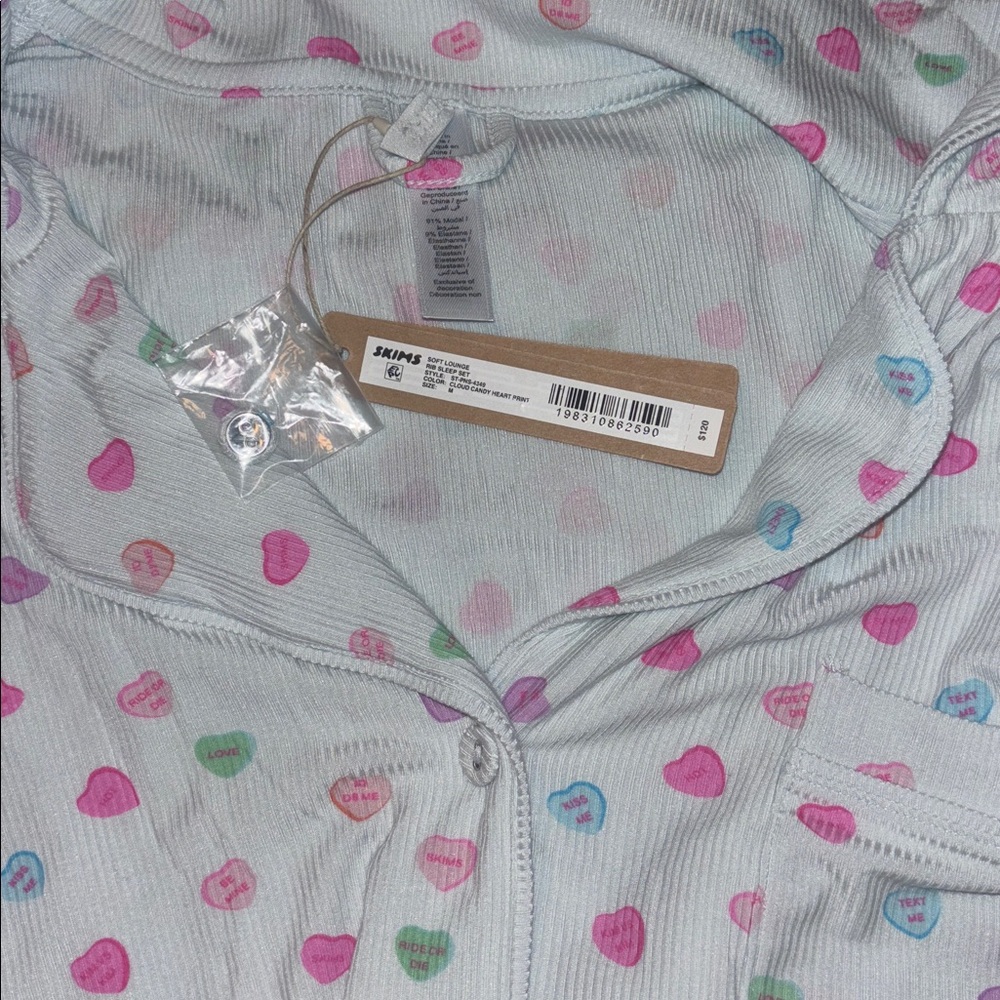 SKIMS NWT Soft Lounge Sleep Top - Cloud Candy Heart Print - Picture 5 of 5